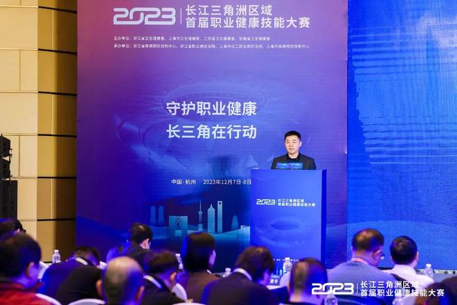 据弗兰克介 据弗兰克介