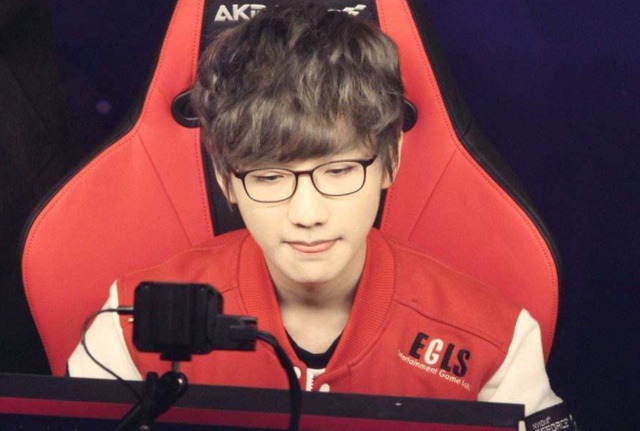 曼联花费约 曼联花费约