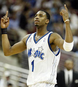 件与赔付比 件与赔付比